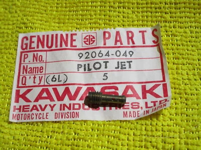87-01 KAWASAKI KE100 CARBURETOR PILOT JET PART # 92064-049  - Image 1 of 2