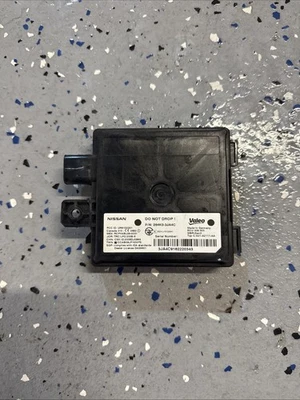 2014-2020 INFINITI Q50 Q60 Rear Blind Spot Radar Sensor Module OEM 284K0-3JA4C - Image 1 of 4