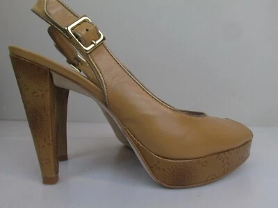 Women's BCBGirls  leather upper open toes shoes size 7 1/2 M made in Brazil - Image 1 of 4