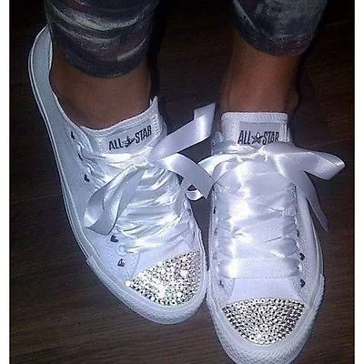 Converse bianche Monochrome brillantini borchia a punta argento stella hand mad  - Immagine 1 di 4