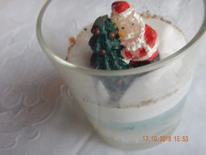 Teelicht Kerze Wachs Weihnachtsmann Weihnachtsbaum Schnee Motiv im Glas  - Bild 1 von 6