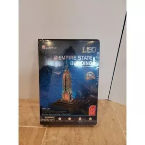 3D Empire State Building Architecture Model Kit LED Lighting NEW 37pcs - Picture 1 of 10