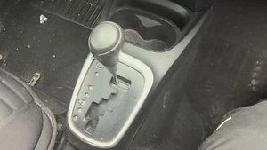15 TOYOTA YARIS Floor Shifter Auto - Picture 1 of 1