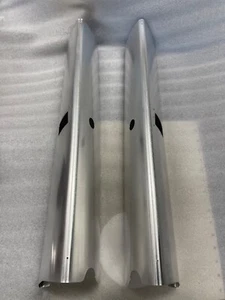 SET of NEW Main Gear Leg Fairings FOR CESSNA 182 ; 0741624 , 0741639 - Picture 1 of 24