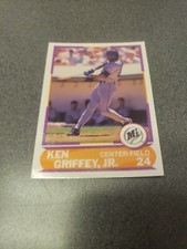 Ken Griffey Jr. 1989 Score Young Superstar rookie card RC Mariners HOF #18