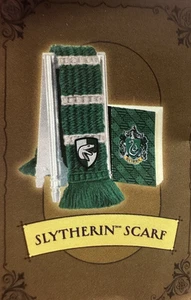 BRANDNEU MGA Miniverse Harry Potter Serie 2 Zurück zu Hogwarts Slytherian Schal - Bild 1 von 2