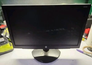HP S1933, 18.5" LCD MONITOR WITH STAND Warranty included - Free Shipping - Picture 1 of 4