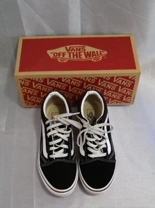 Vans Off The Wall Old Skool Black Suede Lace Up Sneaker Sz 2 - Picture 1 of 10