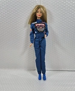 Barbie Nascar 50 aniversario 1998 Twist & Turn 12" de alto vintage mostrado - Imagen 1 de 6