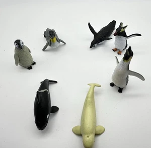 K&M Pinguin und Wal Figuren 7er Set Rockhopper Empire Baluga Orca 2005 - Bild 1 von 11