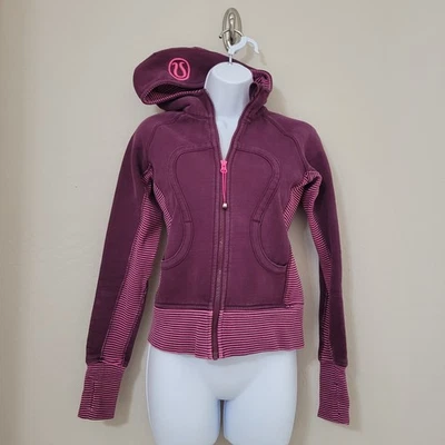 Chaqueta con Capucha de Buceo Lululemon Rayas Púrpura/Rosa SIN ETIQUETA DE TALLA ¿Talla 4?  *LEER** Foto 1 de 4