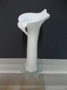Kunstvase Glaskunst Vase weiss mattiert Blumen Form Unikat H20cm - Bild 1 von 5