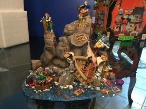 Lemax Halloween Spooky Town DEAD MAN’S POINT in Orig. Box  - Picture 1 of 10