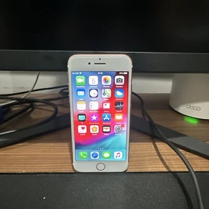 iOS 12.1 iPhone 7 A1778 - 32GB Rose Gold - READ DESC - Picture 1 of 9