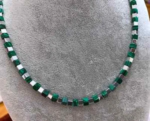 Collana Girocollo Uomo Pietra Naturale Turchese Malachite rondelle 4mm - Foto 1 di 7
