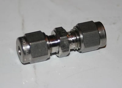 1/8" Tube Union 316L SS Ham-Let Let-Lok 762LSS1/8 - Image 1 of 3