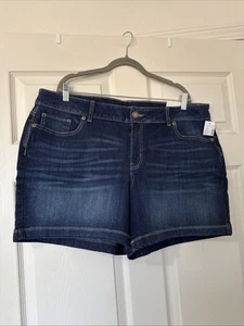 NWT Maurice’s Mid Rise Dark Wash Denim Short Size 20W - Picture 1 of 3