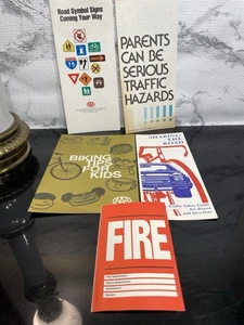 Vintage AAA Safety Manual Booklets & Guides Retro Illustration - Picture 1 of 1
