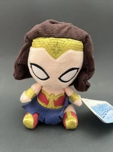 2016 Funko Mopeez WONDER WOMAN Plush Figure Batman v. Superman DC Warner - Picture 1 of 2