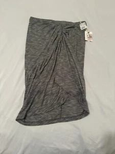 Women’s Jessica Simpson Maternity Twist Front Skirt NWT Size S - Picture 1 of 13