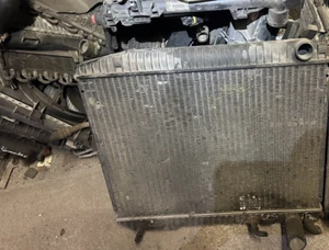 Mercedes W126 S-Class 380SE Water Cooler Radiator - Picture 1 of 2