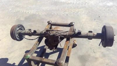 Used Rear Axle Assembly Rear fits: 1994 Ford Explorer ABS 3.73 ratio Rear Grade Foto 1 de 4