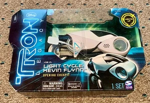 NEU Spin Master Tron Legacy Kevin Flynn Light Cycle Actionfigur Cockpit Ares - Bild 1 von 6