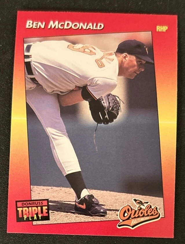 Tarjeta de béisbol Donruss Triple Play Ben McDonald 1992 #105 Orioles Pitcher en muy buen estado buen estado Foto 1 de 2