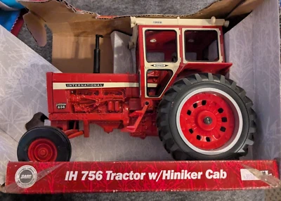 # 1/16 International Harvester 756 Tractor with Hiniker Cab 2002 - Image 1 of 2