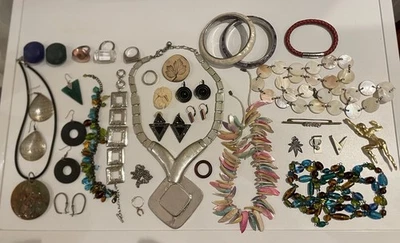 Konvolut Modeschmuck Halsketten Ohringe Armbänder ca. 30 Stück - Bild 1 von 4