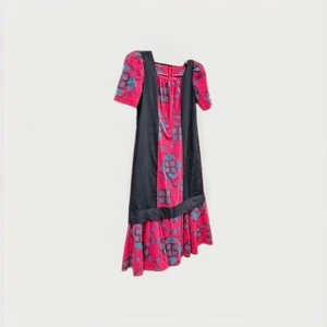 Vestido Vintage Hawaiano Rojo Verde y Negro Floral MuuMuu Estilo Pradera Talla Grande  - Imagen 1 de 13
