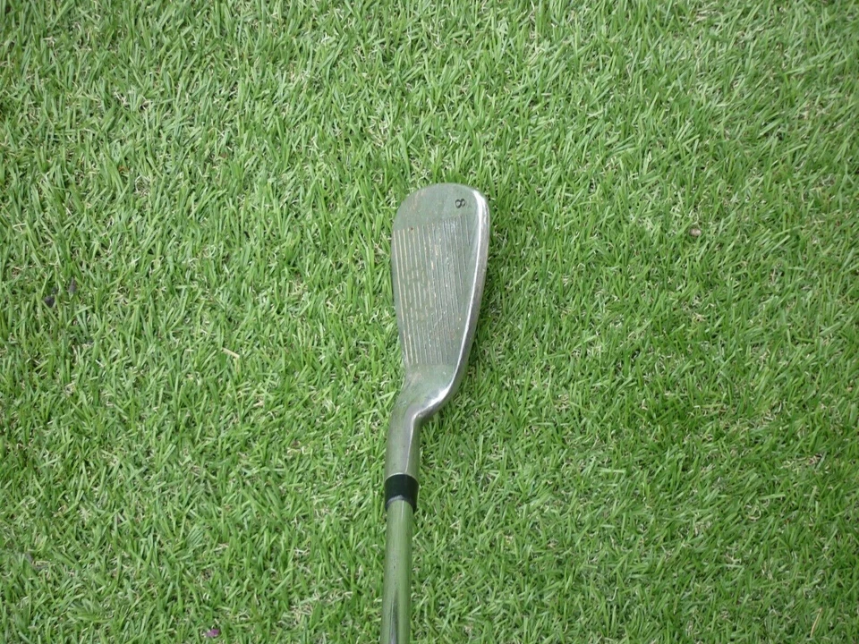 Macgregor MC600 steel shaft 8 iron golf club - Image 1 of 4
