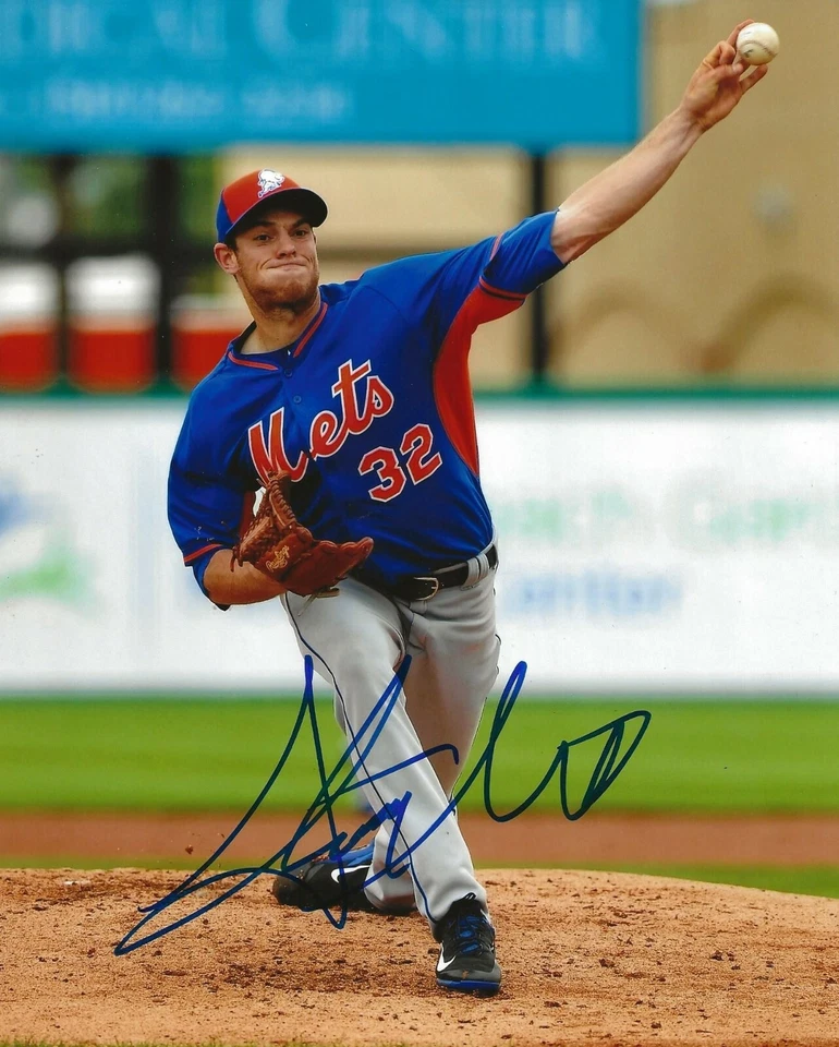 Steven Matz signed New York Mets 8x10 photo autographed  - Image 1 of 1