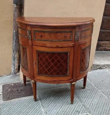 古董 20 个法国路易十六风格半卢恩橱柜  — 第 1/4 张图片