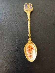 Singapore Collector Spoon Merlion Handle Pink Orchid Bowl Gold Tone ~5 1/4" H - Picture 1 of 4