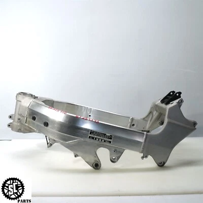 1998 1999 HONDA INTERCEPTOR VFR800 CHASSI QUADRO PRINCIPAL *S* H16 - Imagem 1 de 4