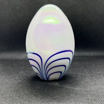 Vintage Hand Blown Art Glass Iridesdent Egg Shaped White Paperweight • 20€