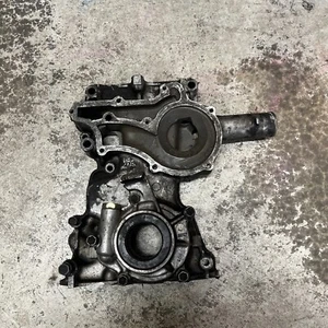 1985-1995 Toyota 4Runner Celica Pickup 22R 22RE Engine Timing Chain Cover OEM - Picture 1 of 12