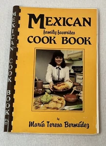 Vintage Mexican Family Favorites Cook Book Trade Paper 1983 Recipes - Bild 1 von 3