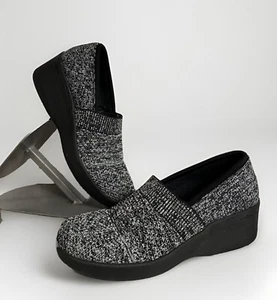 SKECHERS Womens 7 Air Cooled Slip On Memory Foam Walking Shoes Black White Grey - Picture 1 of 9