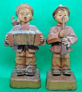 De colección: Figuras de madera talladas a mano de 5,5" de alto, acordeón y flauta - Imagen 1 de 9