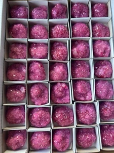 Plano de 35 minerales de alumbre rosa / espécimen - mineral creado en laboratorio en Polonia - Imagen 1 de 3