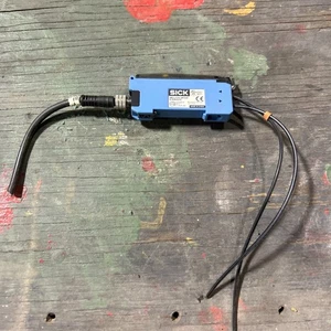 Sensor interruptor de proximidad fotoeléctrico SICK WLL170-2P330 WLL1702P330 (M960) B6 - Imagen 1 de 2