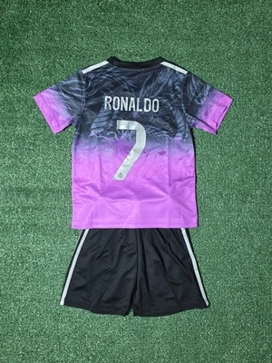 Jóvenes/Adultos/Compra cualquiera de los 2 y obtén uno gratis/Juego de 7 edición especial de Ronaldo Foto 1 de 3