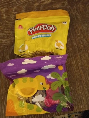 Лот из 2 игрушек Wendy's Kid's Meal запечатанный динозавр Play-Doh - Изображение 1 из 4