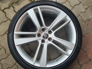 Original Jaguar F-Type 20 Zoll Alufelge Cyclone Rad Pirelli 255/35 Komplettrad - Bild 1 von 5