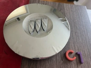 SALE #C1 (1) 1995 - 1999 BUICK Riviera CHROME CENTER CAP 9592909 9592342 - Picture 1 of 9