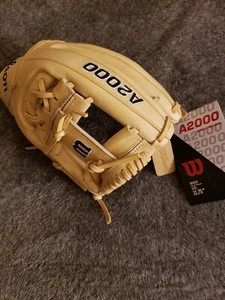 Wilson A2000 RHT Baseball Glove SAVE! - Picture 1 of 4