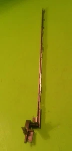 IBM Lenovo Thinkpad R50p LCD Screen Right Hinge & Rail Bracket 91P9823 - Picture 1 of 3