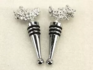 Juego de 2 tapones de botellas de metal, acabados de racimo de uva, 3 sellos, puntas de bola de mezcla - Imagen 1 de 7